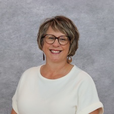 Lisa Roedel Headshot